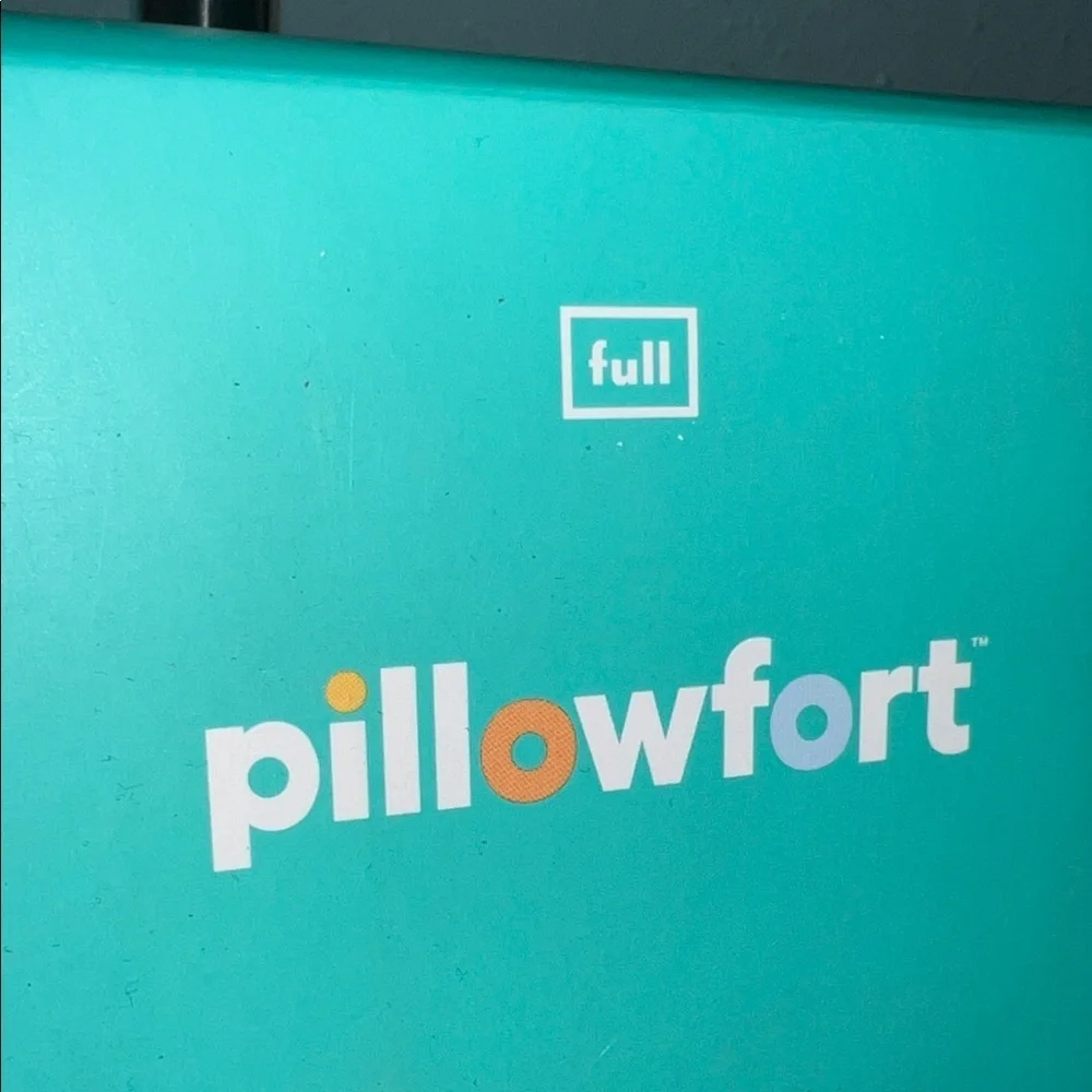 Pillowfort Lightning Bolt Microfiber Sheet Set - White and Orange